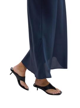 Saia azul da marca Vila Viellette para mulher.