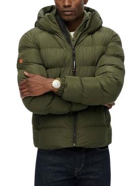 Casaco Superdry com capuz e acolchoado verde para homem.