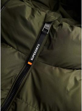 Casaco Superdry com capuz e acolchoado verde para homem.