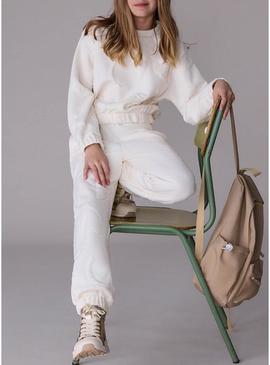 Conjunto de moletom acolchoado bege da Mayoral para menina.