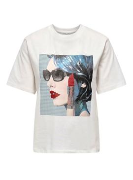 Camiseta branca Only Siff para mulher.