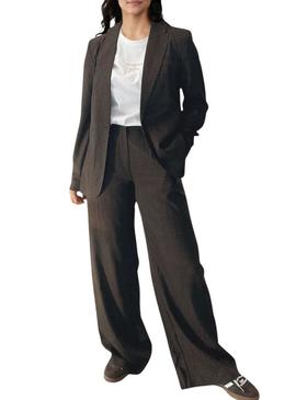 Blazer xadrez feminino estampado da marca Vila Vifalte.