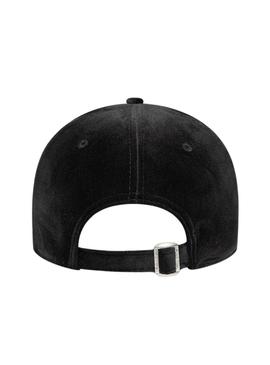 Boné New Era Velour 9FORTY New York Yankees preto para mulher.