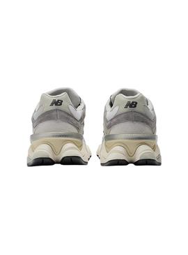 Sapatilhas New Balance U9060 brancas para mulher e homem.