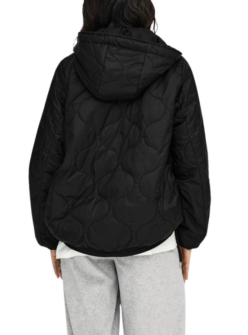 Jaqueta Only Miki preta para mulher.