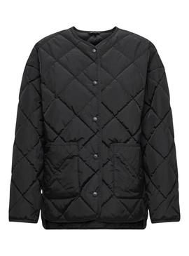 Caçadora Only Althea preta para mulher.