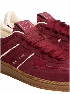 Tênis Tommy Jeans The Greenwich grená para mulheres.
