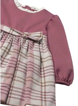 Vestido xadrez Mayoral rosa combinado para bebê.