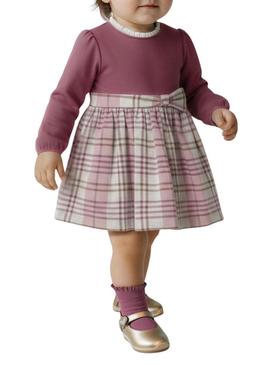 Vestido xadrez Mayoral rosa combinado para bebê.