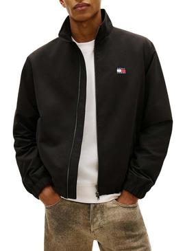 Casaco Tommy Jeans Bomber preto para homem.