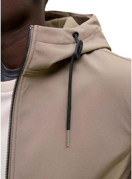 Casaco Jack And Jones Softshell caramelo para homem.