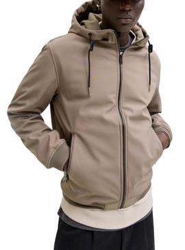 Casaco Jack And Jones Softshell caramelo para homem.