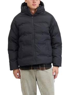 Jaqueta acolchoada Jack and Jones Soho preta para homem.