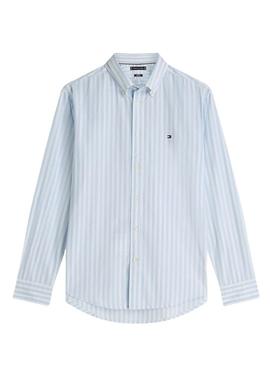 Camisa Tommy Hilfiger listrada azul e branca para homem.
