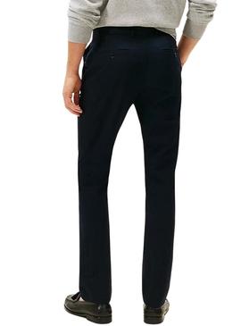 Calça Tommy Hilfiger Denton azul marinho para homem.