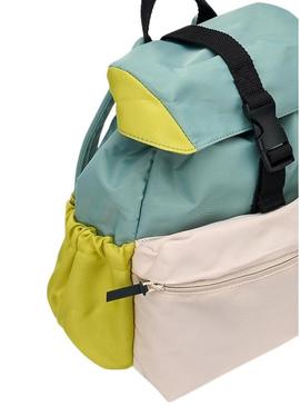 Mochila Mayoral fecho de aba verde para menino e menina.