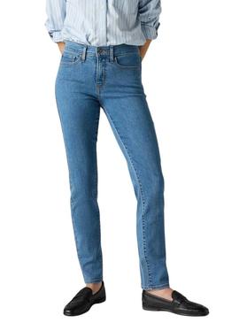 Calça jeans Levis 314 em denim claro para mulher.