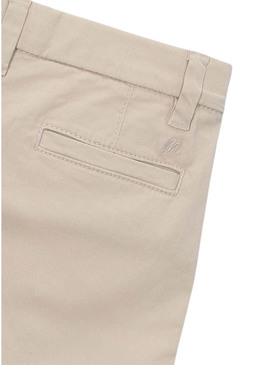 Bermudas Mayoral chinês bege para menino.