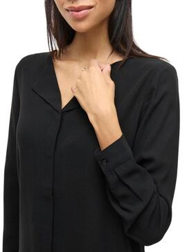 Camisa Vila Lucy preta para mulher.