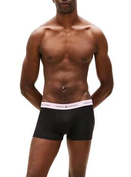 Pacote de 3 cuecas Tommy Hilfiger Trunk Signature preto multi para homem.