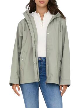 Capa de chuva Only Elisa verde para mulher.