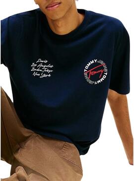 Camiseta Tommy Jeans Circle Relaxed azul marino para homem.