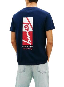 Camiseta Tommy Jeans Sign Block azul marinho para homem.