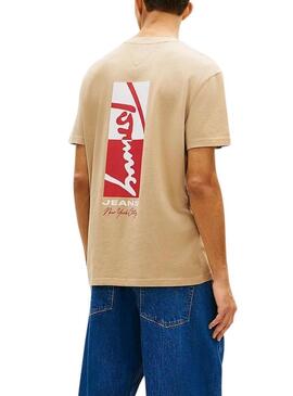 Camiseta Tommy Jeans Sign Block tostado para homem
