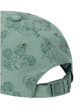 Boné verde com carros para menino.