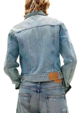 Jaqueta jeans Tommy Jeans Classic lavagem clara para mulher.