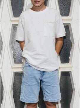 Camiseta Mayoral branca com bolso para menino.