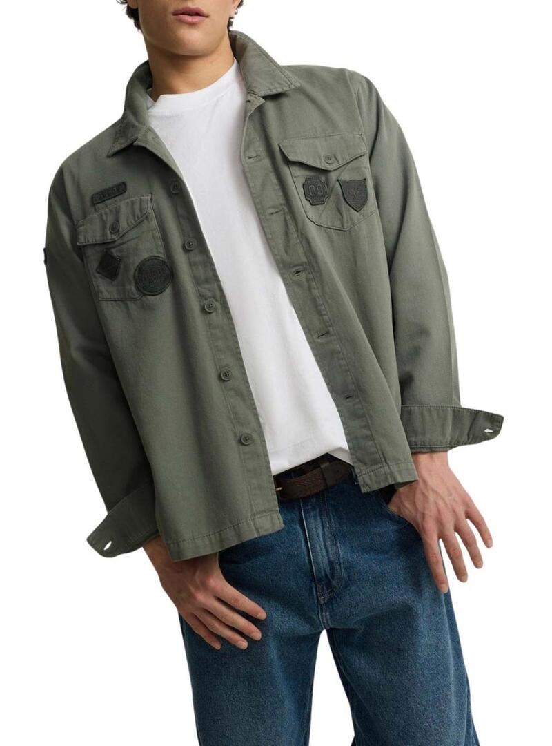 Camisa sobreposta Silbon Patches verde para homem.