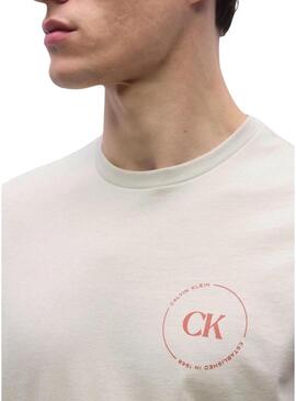 Camiseta Calvin Klein Jeans Circular logo bege para homem.