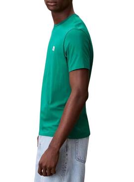 Camiseta Calvin Klein Jeans 30S verde para homem.