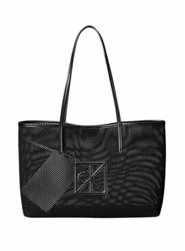 Bolsa Calvin Klein Jeans Emblem em malha preta para mulher.
