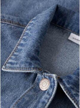 Jaqueta Name It em jeans azul médio para menina.