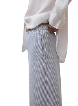 Calça Ecoalf Moss listrada azul e branca para mulher.