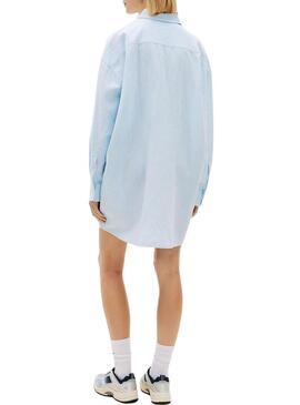 Vestido camiseiro Tommy Jeans oversize de linho azul para mulher.