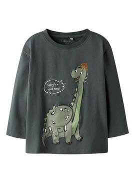 Camiseta Name It dinossauro verde escuro para menino.