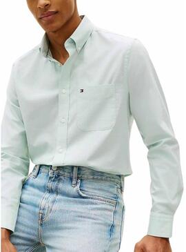 Camisa Tommy Hilfiger Light Oxford listras verde para homem.