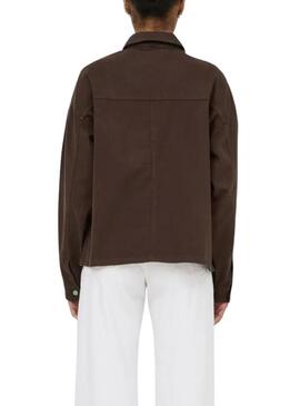 Casaco de caça Only Sierra marrom para mulher.