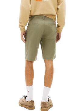 Bermudas Tommy Jeans Scanton verde para homem.