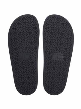 Chinelos Tommy Jeans Confort Jelly com fivelas pretas para mulher.