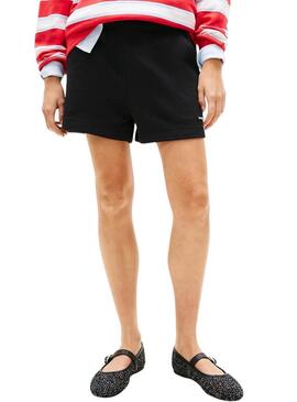 Shorts Tommy Jeans Script Label preto para mulher.