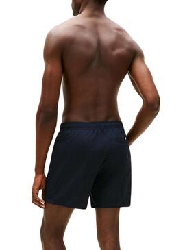 Fato de banho Tommy Hilfiger com logo azul marinho para homem.