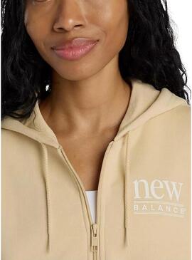 Moletom New Balance Fleece caramelo para mulheres.