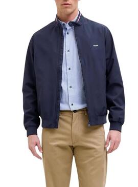 Jaqueta bomber azul da marca Jack and Jones para homem.