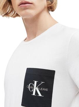 T-Shirt Calvin Klein Monogram Pocket Branco